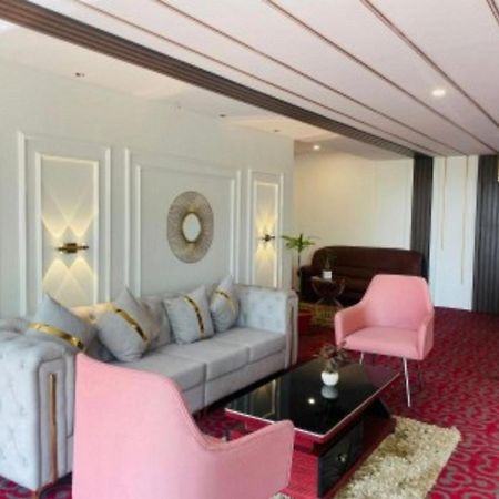 Vovo Hotels Yelahanka Екстер'єр фото