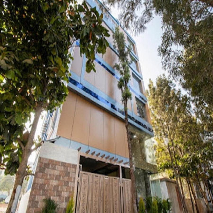 Vovo Hotels Yelahanka Екстер'єр фото