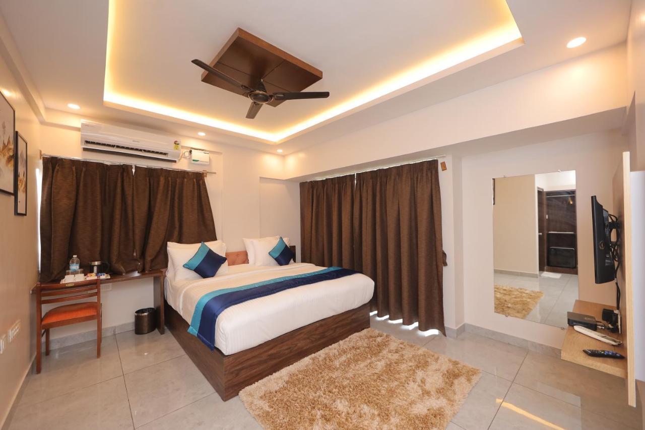 Vovo Hotels Yelahanka Екстер'єр фото