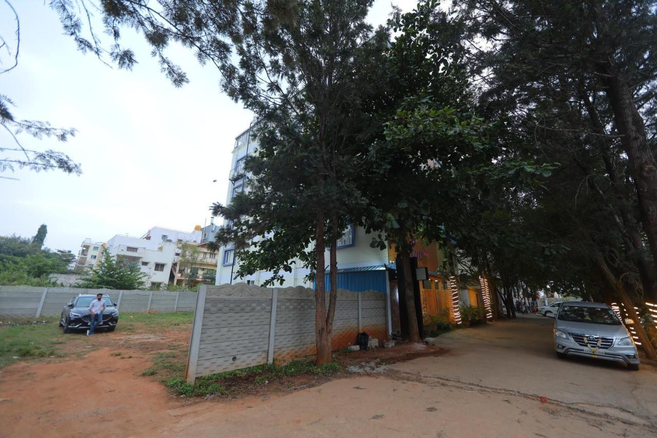 Vovo Hotels Yelahanka Екстер'єр фото