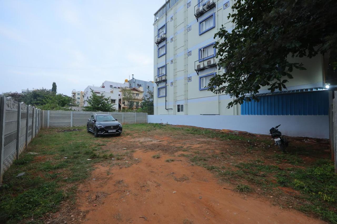 Vovo Hotels Yelahanka Екстер'єр фото