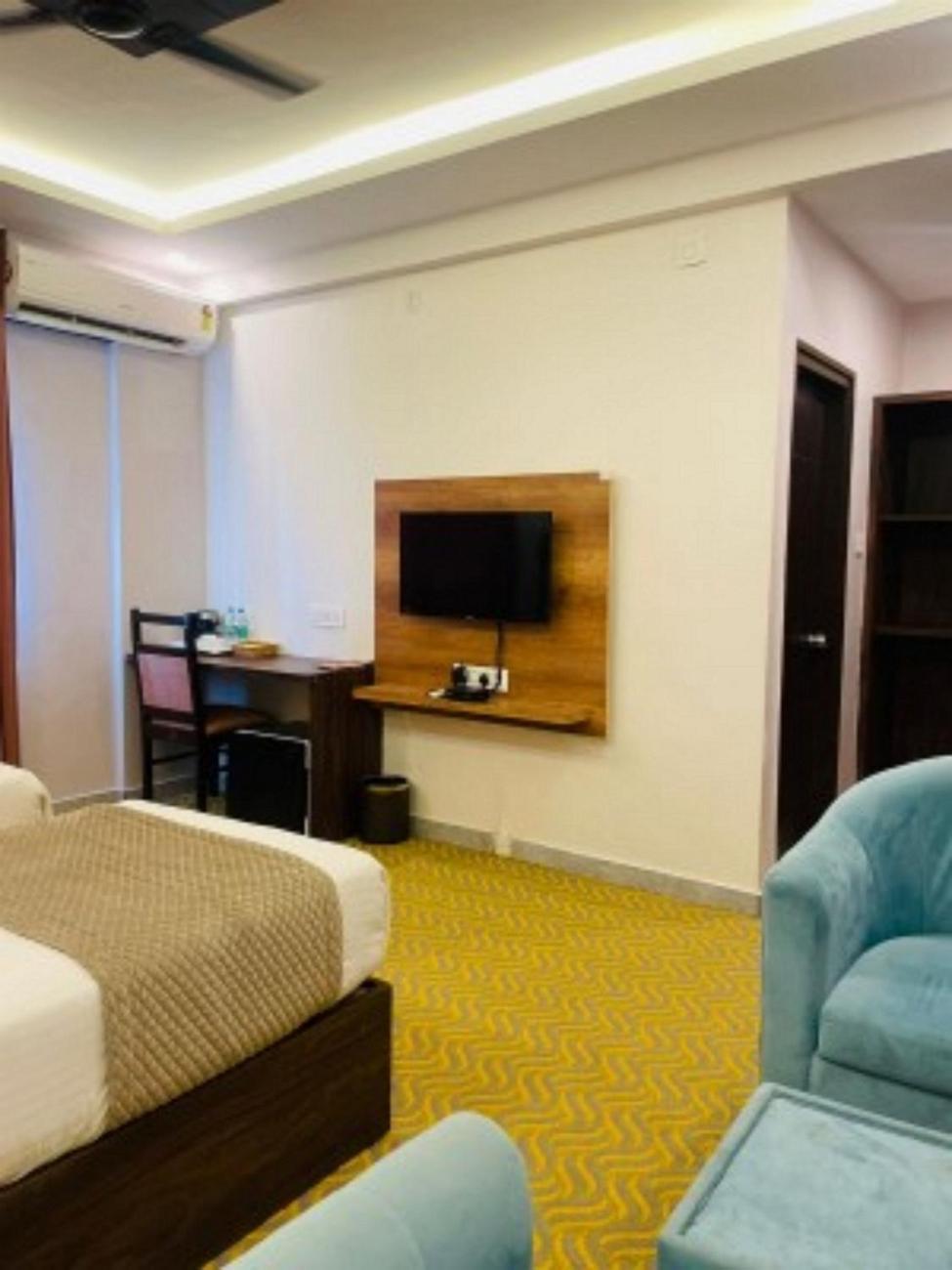 Vovo Hotels Yelahanka Екстер'єр фото
