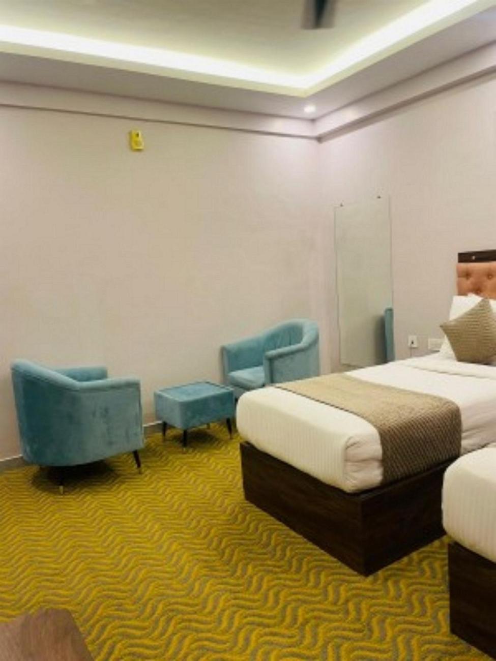 Vovo Hotels Yelahanka Екстер'єр фото