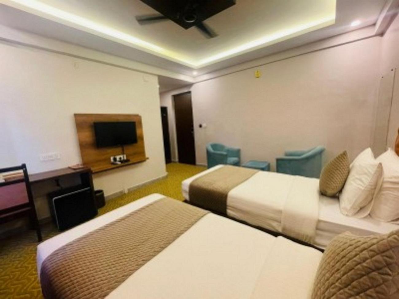 Vovo Hotels Yelahanka Екстер'єр фото