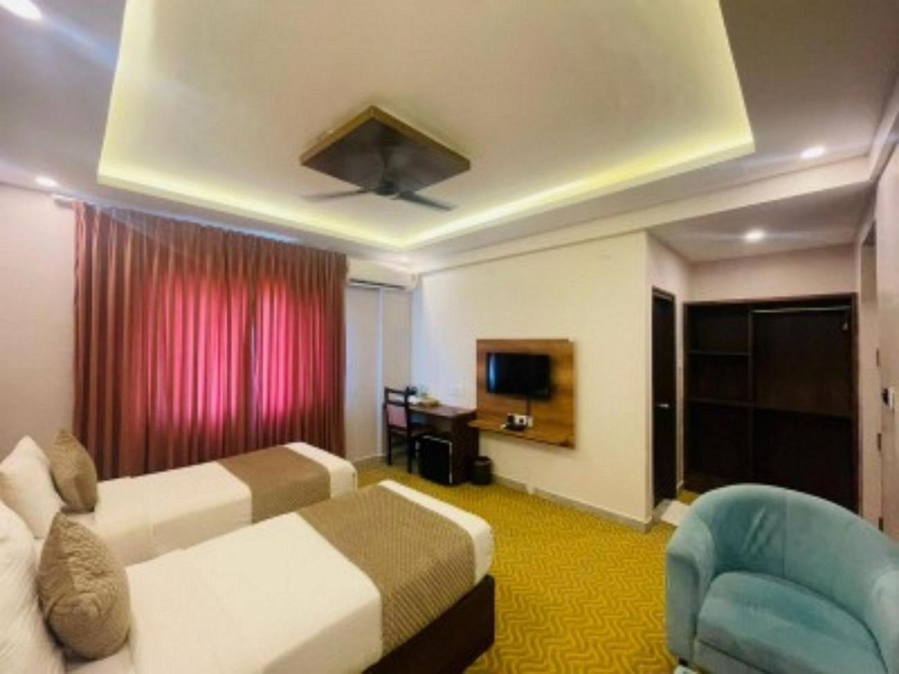 Vovo Hotels Yelahanka Екстер'єр фото