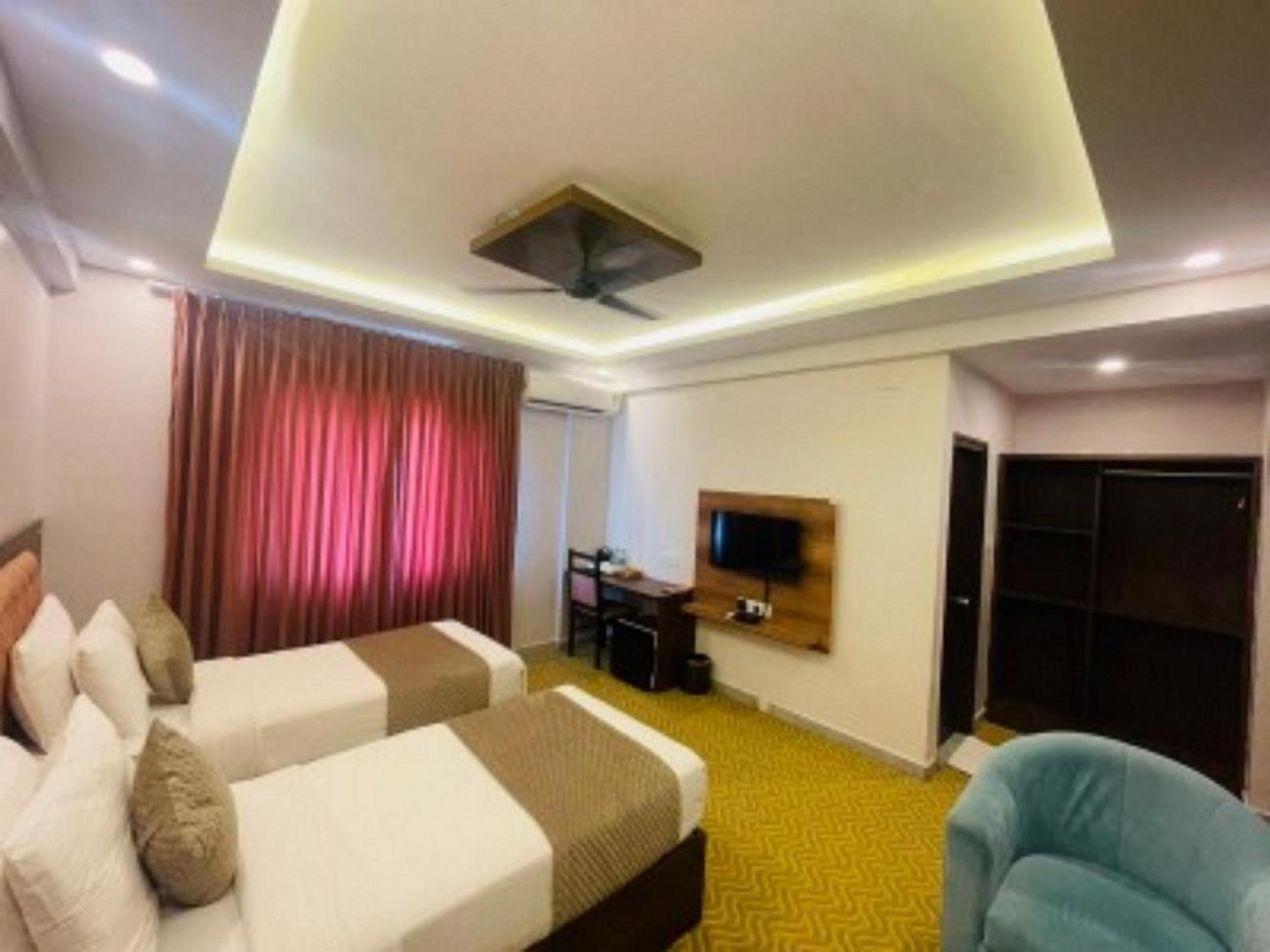 Vovo Hotels Yelahanka Екстер'єр фото