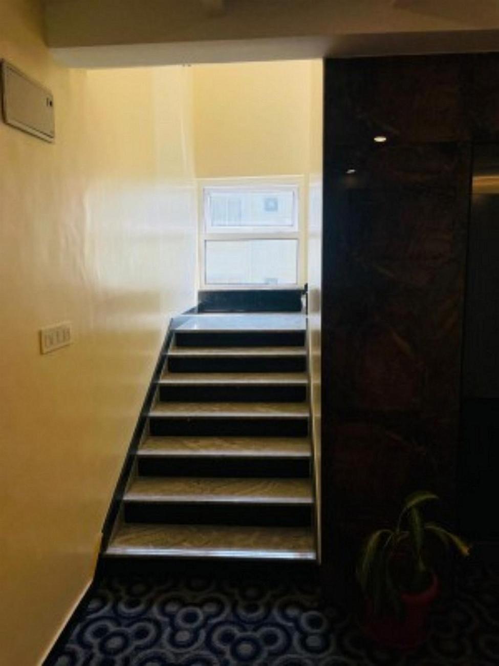 Vovo Hotels Yelahanka Екстер'єр фото