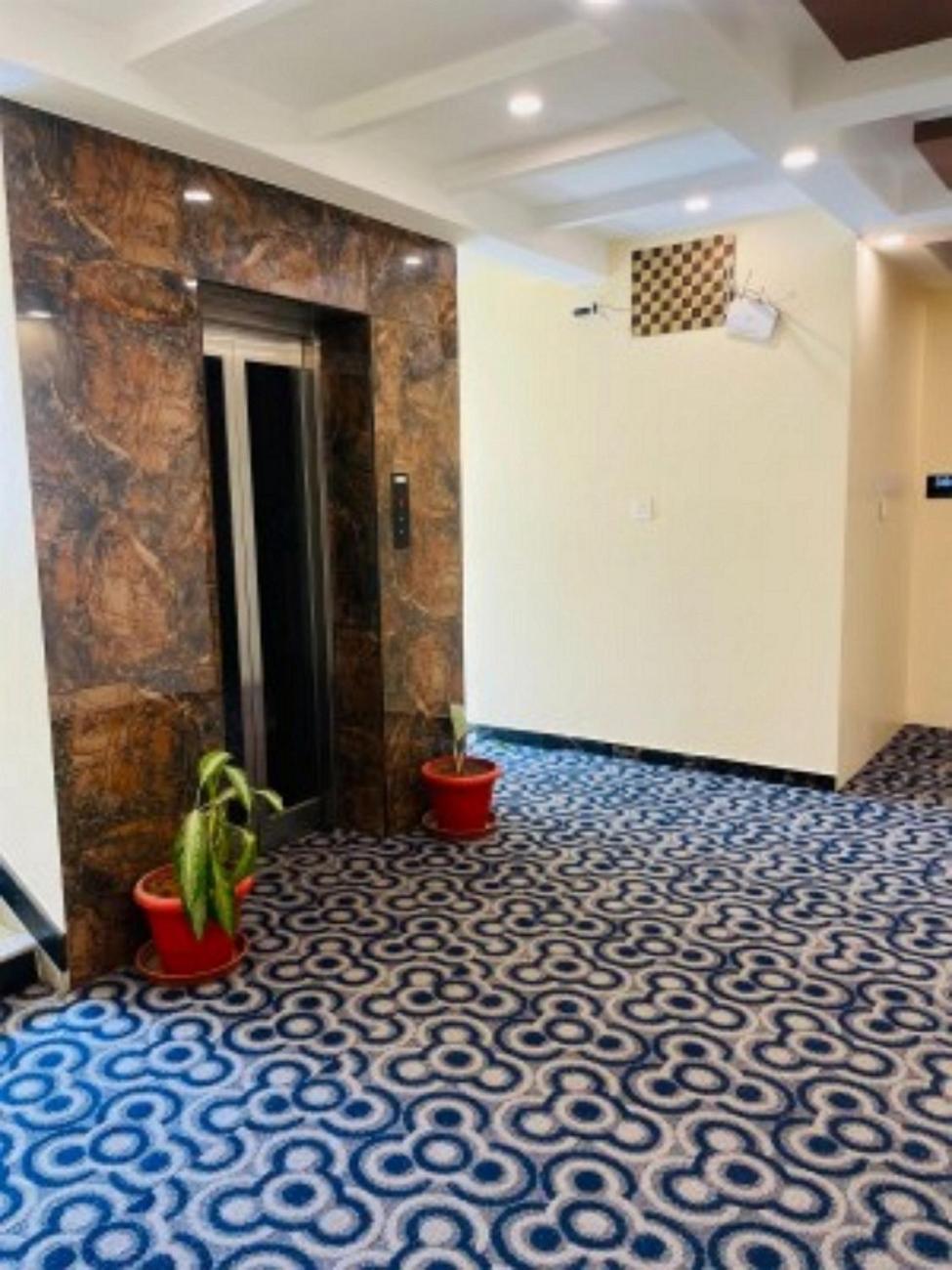 Vovo Hotels Yelahanka Екстер'єр фото