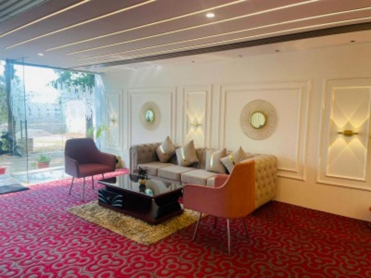 Vovo Hotels Yelahanka Екстер'єр фото
